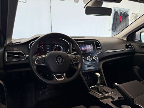 renault, megane, sedan 1.3 tce touch edc, otomatik, benzin 2.el otomobil | renew 18