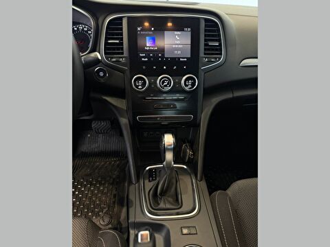 renault, megane, sedan 1.3 tce touch edc, otomatik, benzin 2.el otomobil | renew 17