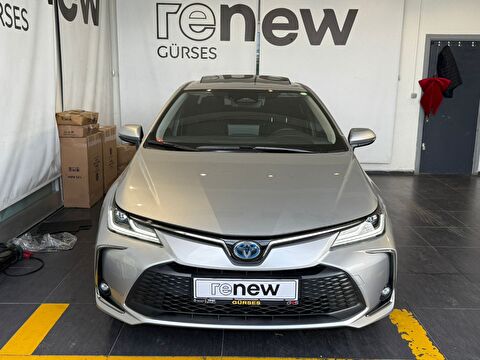 Sedan 1.8 Hybrid Flame X-Pack e-CVT, 2. el otomobil | renew
