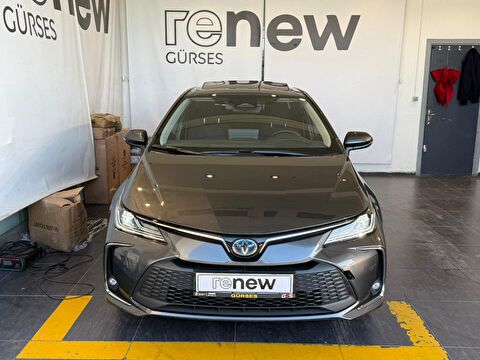 Sedan 1.8 Hybrid Flame X-Pack e-CVT, 2. el otomobil | renew