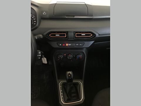 dacia, sandero, hatchback 1.0 tce stepway essential cvt, otomatik, benzin 2.el otomobil | renew 21