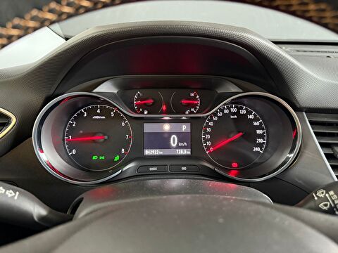 opel, crossland x, suv 1.2 turbo 120.yıl otomatik, otomatik, benzin 2.el otomobil | renew 19