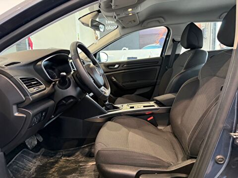 renault, megane, sedan 1.3 tce touch edc, otomatik, benzin 2.el otomobil | renew 19