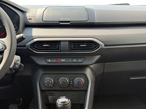 dacia, sandero, 1.0 turbo comfort, manuel, benzin 2.el otomobil | renew 17