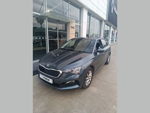 Hatchback 1.0 TSI Elite DSG, 2. el otomobil | renew