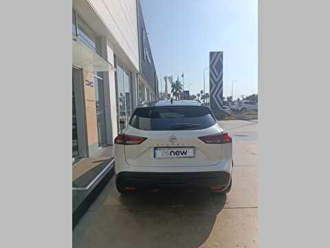 nissan, qashqai, suv 1.3 dıg-t 12v mhev 4x4 sky pack x-tronic, otomatik, mhev 2.el otomobil | renew 7