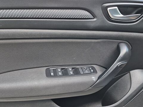 renault, megane, sedan 1.3 tce touch edc, otomatik, benzin 2.el otomobil | renew 25