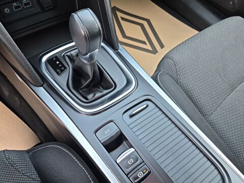 renault, megane, sedan 1.3 tce touch edc, otomatik, benzin 2.el otomobil | renew 19