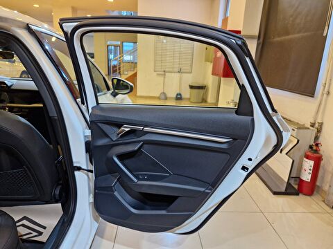 audi, a3, sedan 35 tfsı mhev advanced s-tronic, otomatik, mhev 2.el otomobil | renew 10
