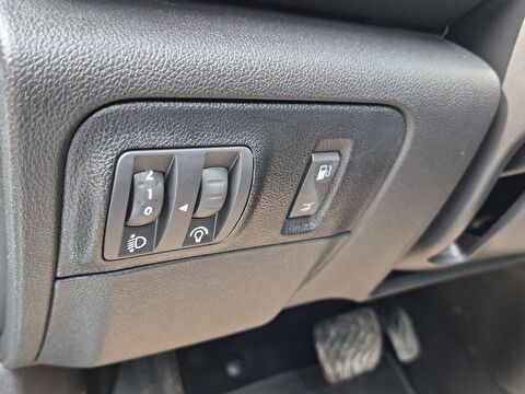 renault, megane, sedan 1.3 tce touch edc, otomatik, benzin 2.el otomobil | renew 16