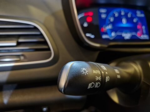 renault, megane, sedan 1.3 tce touch edc, otomatik, benzin 2.el otomobil | renew 18