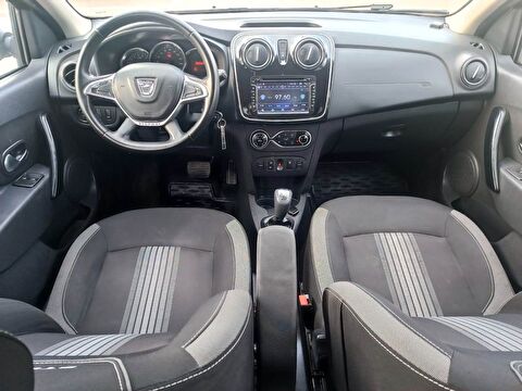 dacia, sandero, hatchback 0.9 tce stepway style easy-r, otomatik, benzin 2.el otomobil | renew 12