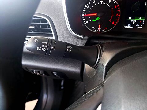 renault, megane, sedan 1.3 tce joy comfort edc, otomatik, benzin 2.el otomobil | renew 16