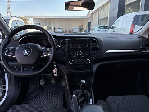 renault, megane, sedan 1.3 tce joy edc, otomatik, benzin 2.el otomobil | renew 10