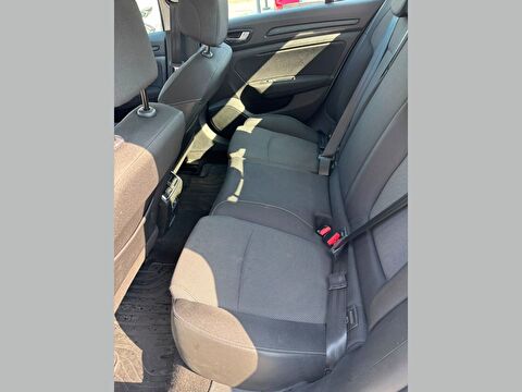 renault, megane, sedan 1.3 tce touch edc, otomatik, benzin 2.el otomobil | renew 23