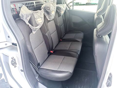 renault, kangoo multix, combi 1.3 tce ıconic edc, otomatik, benzin 2.el otomobil | renew 15