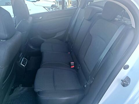 renault, megane, sedan 1.3 tce touch edc, otomatik, benzin 2.el otomobil | renew 15