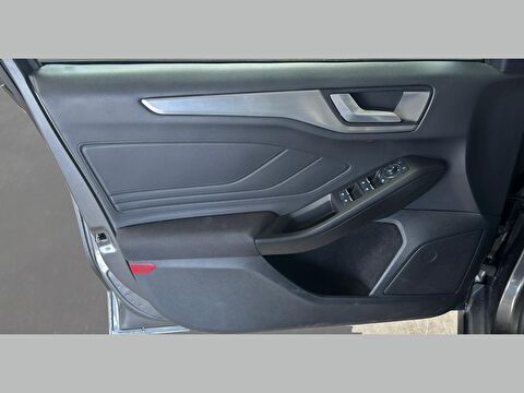 ford, focus, sedan 1.5 tdcı ecoblue yeni titanium stil otomatik, otomatik, dizel 2.el otomobil | renew 25
