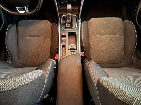 renault, megane, sedan 1.3 tce touch edc, otomatik, benzin 2.el otomobil | renew 19