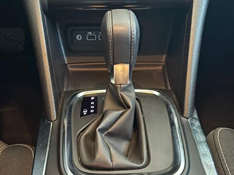 renault, megane, sedan 1.3 tce touch edc, otomatik, benzin 2.el otomobil | renew 17