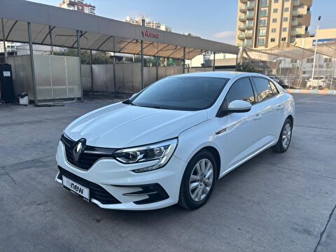 Sedan 1.3 TCe Joy EDC, 2. el otomobil | renew