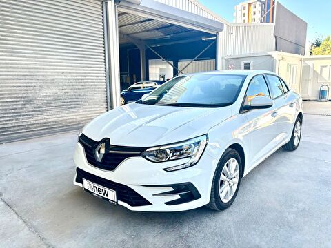Sedan 1.3 TCe Touch EDC, 2. el otomobil | renew