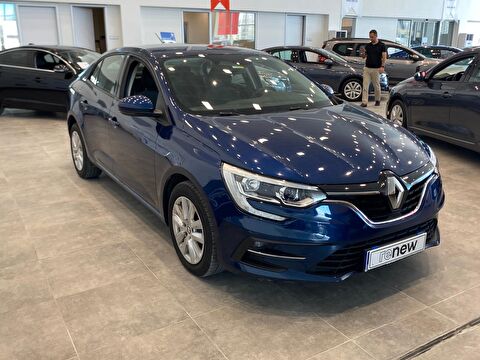 Sedan 1.3 TCe Touch EDC, 2. el otomobil | renew