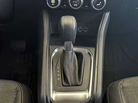 renault, captur, crossover 1.3 tce mhev touch edc, otomatik, mhev 2.el otomobil | renew 17