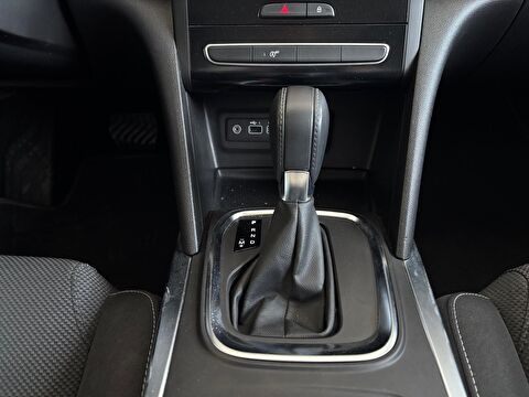 renault, megane, sedan 1.3 tce touch edc, otomatik, benzin 2.el otomobil | renew 17