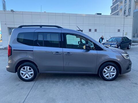renault, kangoo multix, combi 1.3 tce ıconic edc, otomatik, benzin 2.el otomobil | renew 6