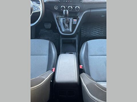 renault, kangoo multix, combi 1.3 tce ıconic edc, otomatik, benzin 2.el otomobil | renew 19