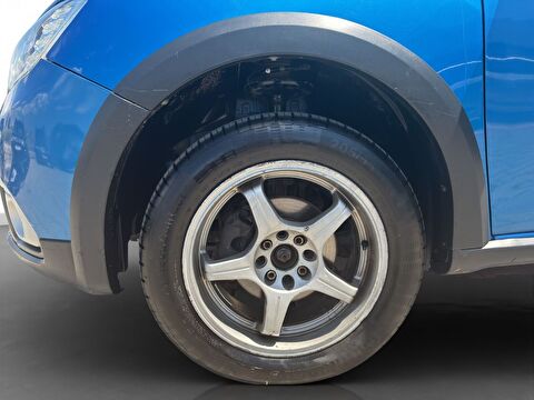 dacia, sandero, hatchback 0.9 tce stepway, manuel, benzin 2.el otomobil | renew 8