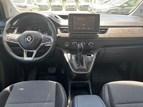 renault, kangoo multix, combi 1.3 tce ıconic edc, otomatik, benzin 2.el otomobil | renew 10