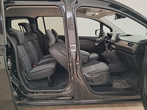renault, kangoo multix, combi 1.3 tce ıconic edc, otomatik, benzin 2.el otomobil | renew 17