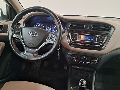 hyundai, i20, hatchback 1.4 crdı style, manuel, dizel 2.el otomobil | renew 22