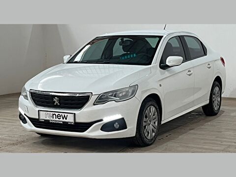 Sedan 1.2 VTI PureTech Active, 2. el otomobil | renew