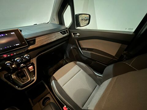 renault, kangoo multix, combi 1.3 tce ıconic edc, otomatik, benzin 2.el otomobil | renew 22