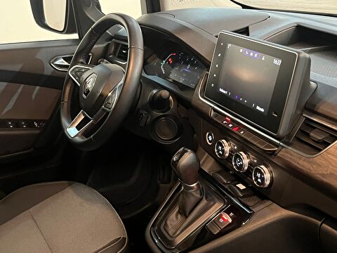 renault, kangoo multix, combi 1.3 tce ıconic edc, otomatik, benzin 2.el otomobil | renew 23