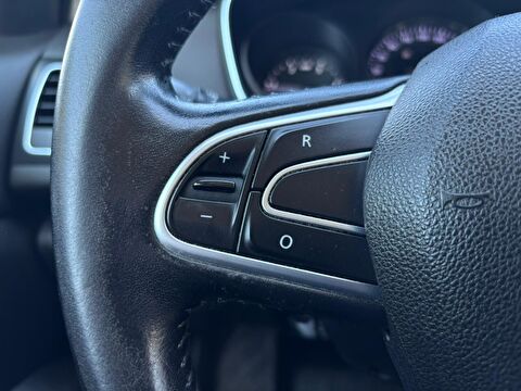 renault, megane, sedan 1.5 dcı touch edc, otomatik, dizel 2.el otomobil | renew 17