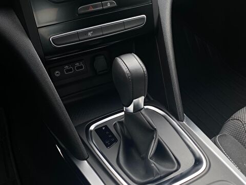 renault, megane, sedan 1.3 tce touch edc, otomatik, benzin 2.el otomobil | renew 18