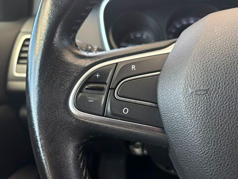 renault, megane, sedan 1.5 dcı touch plus edc, otomatik, dizel 2.el otomobil | renew 19