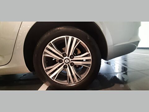 renault, megane, sedan 1.3 tce touch edc, otomatik, benzin 2.el otomobil | renew 31