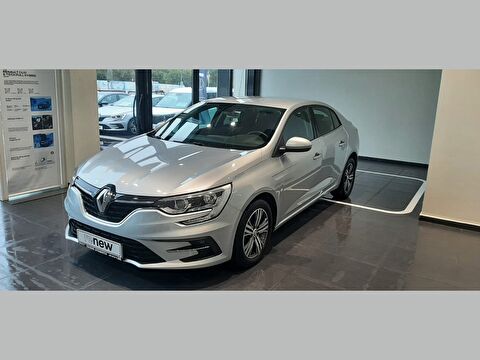 Sedan 1.3 TCe Touch EDC, 2. el otomobil | renew