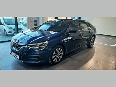 Sedan 1.3 TCe Icon EDC, 2. el otomobil | renew