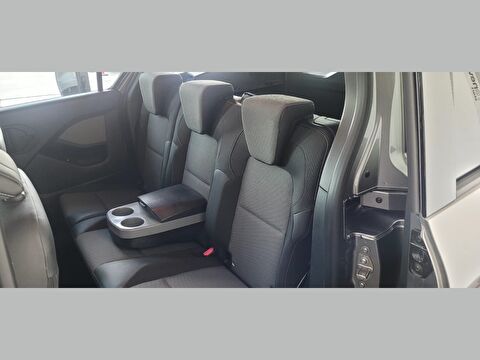 renault, kangoo multix, combi 1.3 tce ıconic edc, otomatik, benzin 2.el otomobil | renew 23