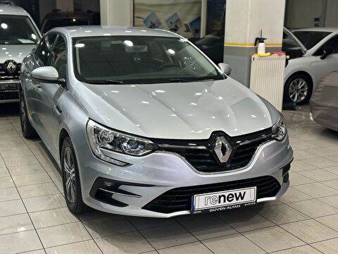 Sedan 1.3 TCe Touch EDC, 2. el otomobil | renew