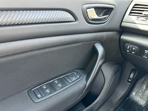 renault, megane, sedan 1.3 tce touch edc, otomatik, benzin 2.el otomobil | renew 8