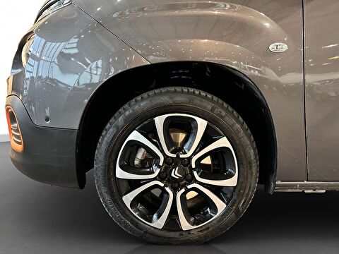 citroen, berlingo, 1.5 bluehdı shine bold s&s eat8, otomatik, dizel 2.el otomobil | renew 6