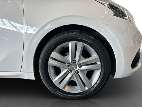 peugeot, 208, hatchback 1.5 bluehdı signature dynamic, manuel, dizel 2.el otomobil | renew 8