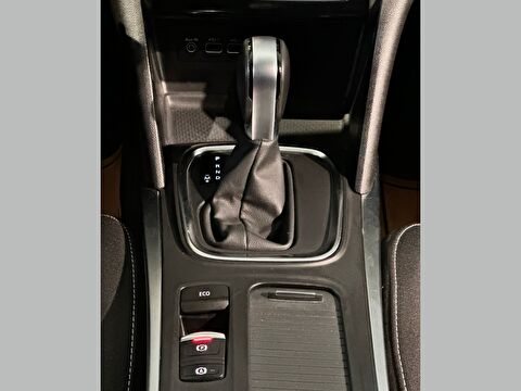 renault, megane, sedan 1.3 tce touch edc, otomatik, benzin 2.el otomobil | renew 18